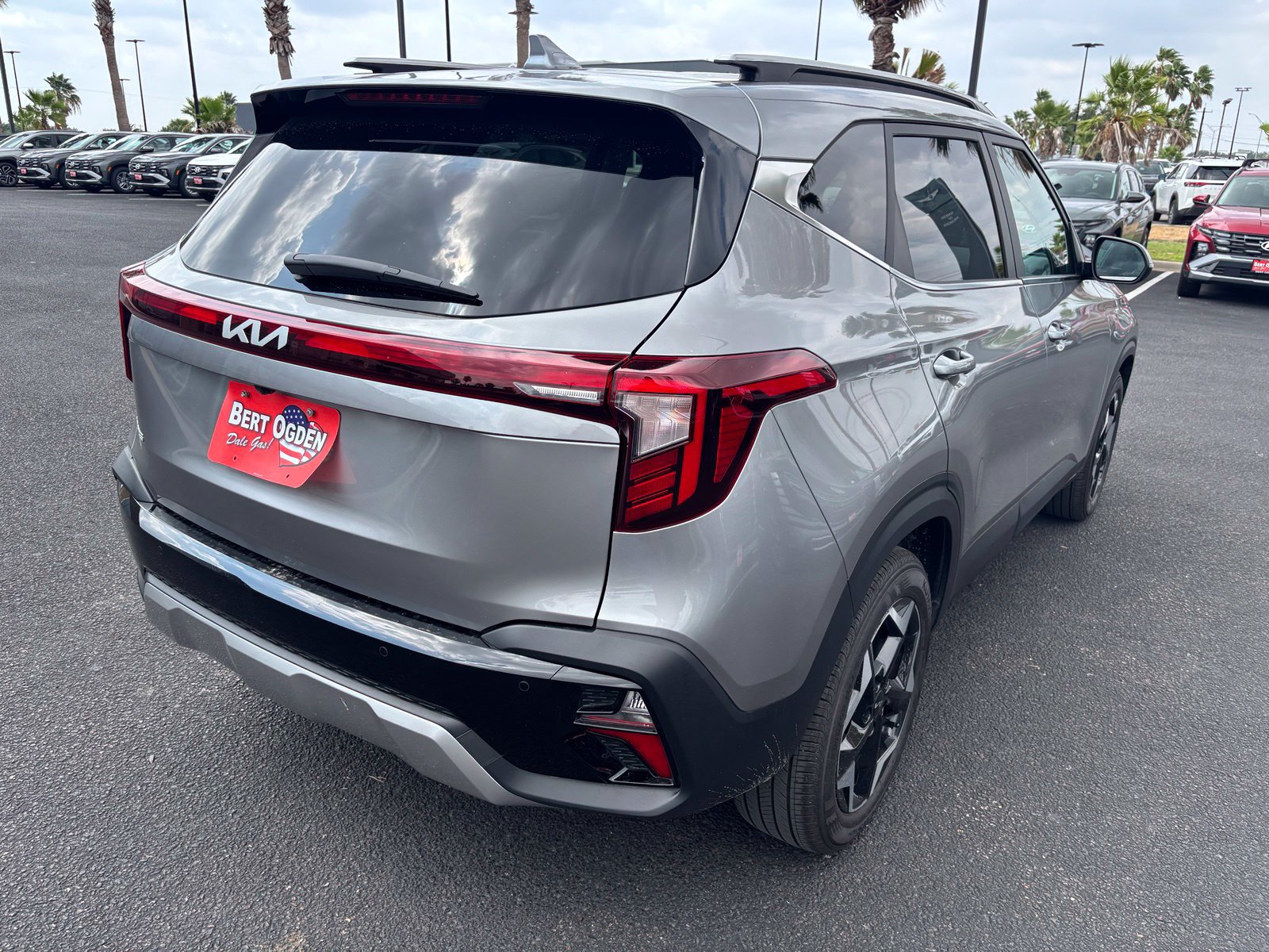 Used 2026 Kia Seltos EX FWD image 6