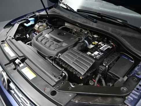 Used 2021 Volkswagen Tiguan SE AWD/4WD image 27