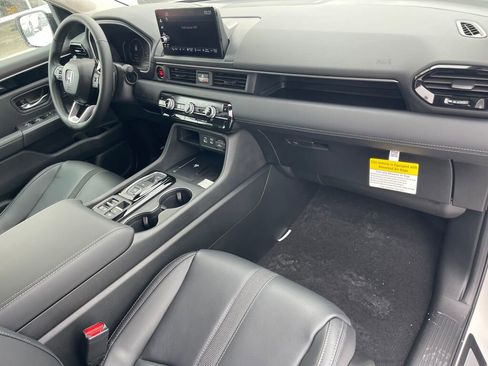 New 2025 Honda Pilot EX-L image 16