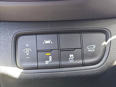 Used 2020 Hyundai Santa Fe SEL w/ Convenience Package FWD image 12