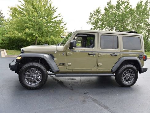 Used 2025 Jeep Wrangler Unlimited Sport AWD/4WD image 8