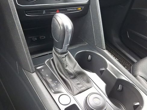 Used 2019 Volkswagen Atlas SE w/ Towing Package image 12