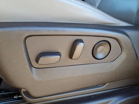 Used 2021 GMC Yukon SLT w/ SLT Luxury Plus Package image 5