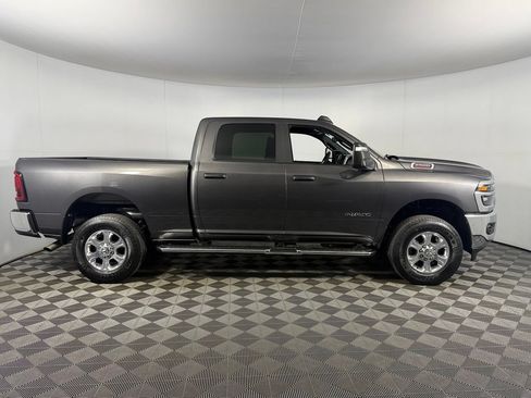 Certified 2025 RAM 2500 Big Horn AWD/4WD image 7