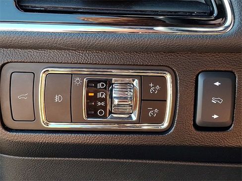 Certified 2023 Lincoln Navigator L Reserve image 28