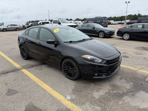 Used 2013 Dodge Dart SXT FWD image 2