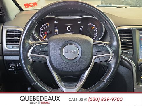 Used 2018 Jeep Grand Cherokee Altitude RWD image 13