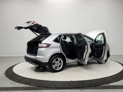 Used 2018 Ford Edge Titanium image 15