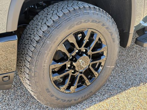 New 2026 Chevrolet Silverado 3500 LTZ w/ Trail Boss Package image 9