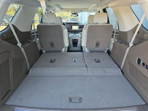 Used 2024 GMC Yukon Denali image 14