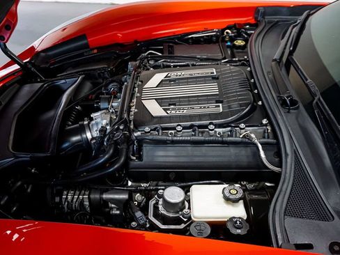 Used 2015 Chevrolet Corvette Z06 w/ 3LZ Preferred Equipment Group image 13