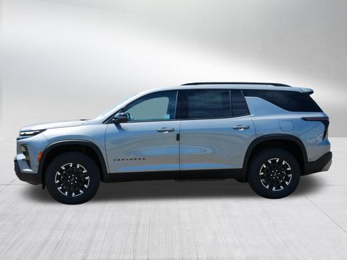 New 2026 Chevrolet Traverse Z71 w/ Enhanced Driving Package AWD/4WD image 2