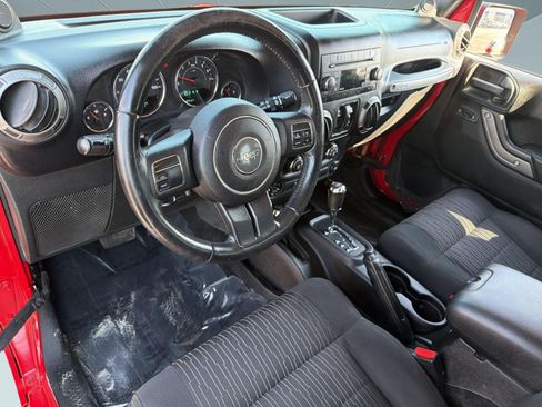 Used 2012 Jeep Wrangler Unlimited Sport AWD/4WD image 4
