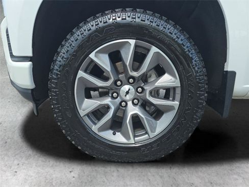 Used 2020 Chevrolet Silverado 1500 RST AWD/4WD image 29