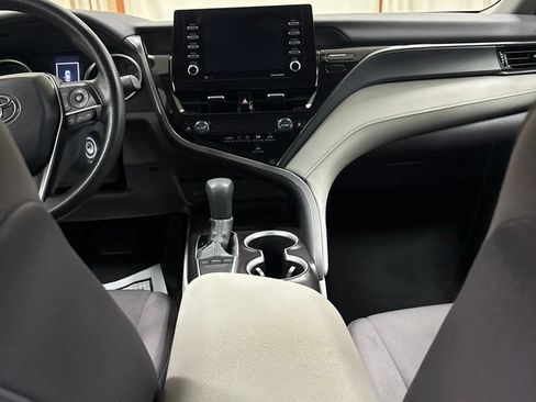 Used 2024 Toyota Camry LE FWD image 18
