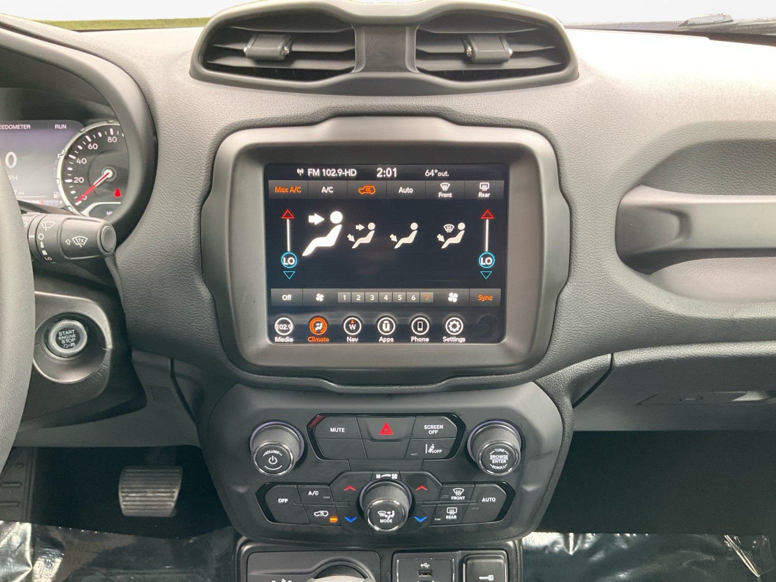 Used 2023 Jeep Renegade Altitude AWD/4WD image 12