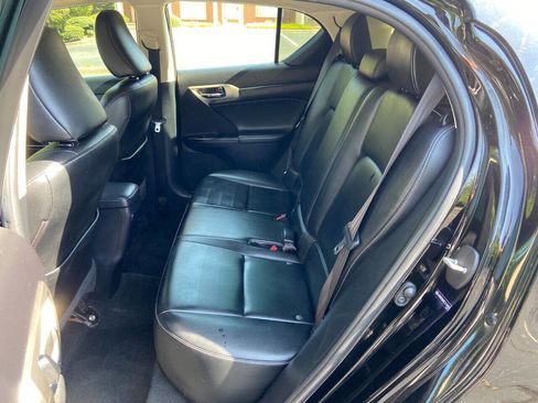 Used 2014 Lexus CT 200h image 16