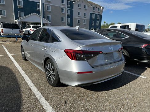 Used 2024 Honda Civic EX image 4