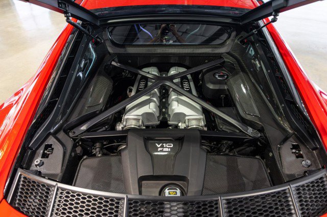 Used 2017 Audi R8 V10 plus AWD/4WD image 28