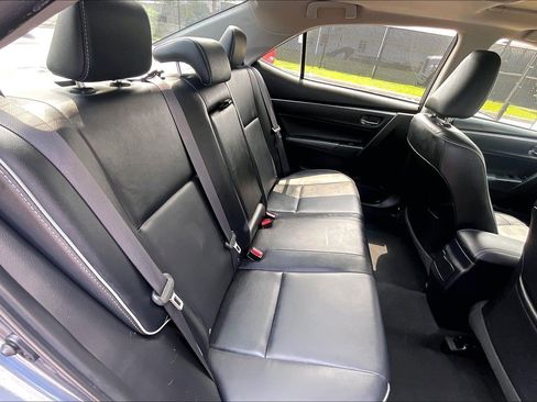 Used 2017 Toyota Corolla XLE FWD image 32