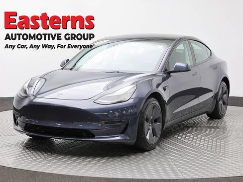 Used 2023 Tesla Model 3 Standard Range RWD image 1