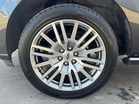 Used 2024 Ford Expedition Max Limited image 10