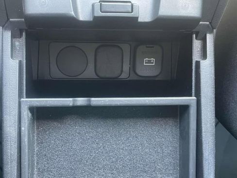 Used 2018 MAZDA MAZDA3 Sport FWD image 40