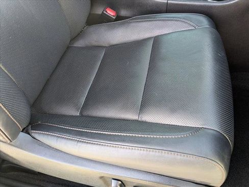 Used 2019 Toyota Highlander Limited image 23