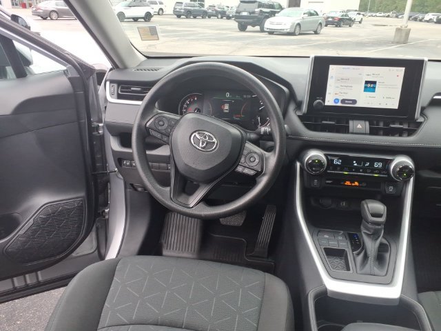 Used 2024 Toyota RAV4 XLE w/ Convenience Package FWD image 13