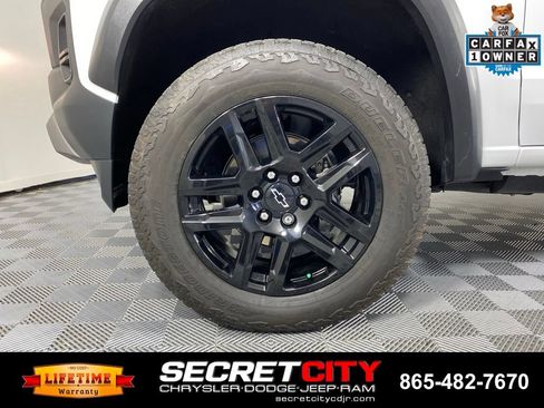 Used 2024 Chevrolet Colorado Trail Boss AWD/4WD image 9