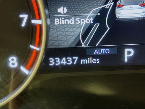 Used 2025 Nissan Rogue SV image 19