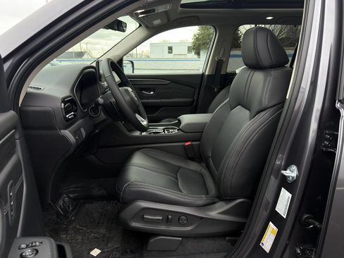 Used 2026 Honda Pilot Touring image 18