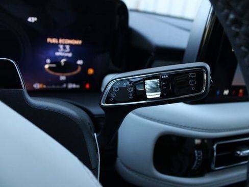 New 2026 Lincoln Aviator Reserve image 11