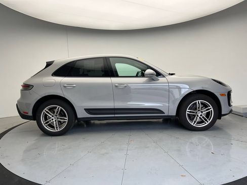 Used 2024 Porsche Macan AWD/4WD image 23