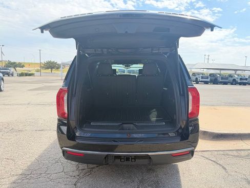 Used 2023 GMC Yukon XL Denali Ultimate w/ LPO, Floor Liner Package AWD/4WD image 6