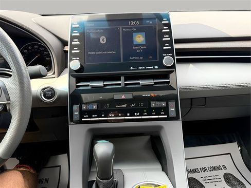 Used 2019 Toyota Avalon Limited image 20