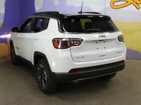 Used 2023 Jeep Compass Limited w/ Sun and Sound Group AWD/4WD image 6