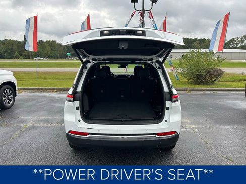 Used 2024 Jeep Grand Cherokee Limited image 7