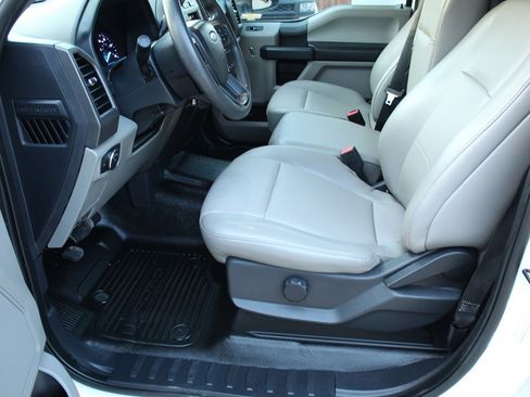 Used 2022 Ford F250 XL w/ Power Equipment Group image 18