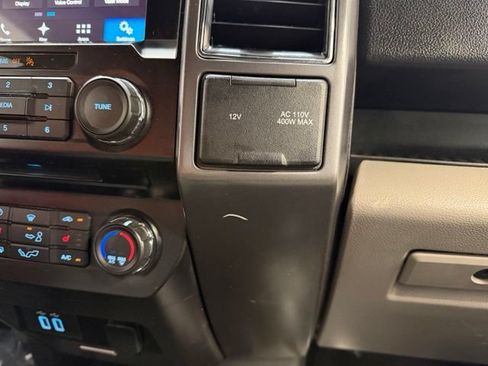 Used 2018 Ford F150 XLT w/ Equipment Group 302A Luxury AWD/4WD image 30