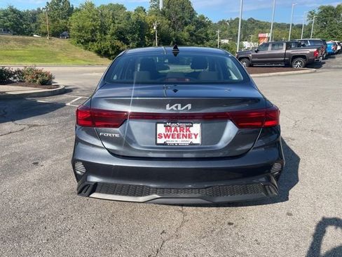 Used 2023 Kia Forte LXS w/ LXS Technology Package image 7