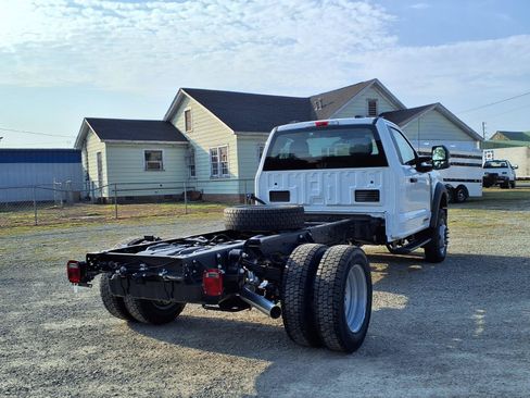 New 2026 Ford F550 4x4 Regular Cab Super Duty image 2