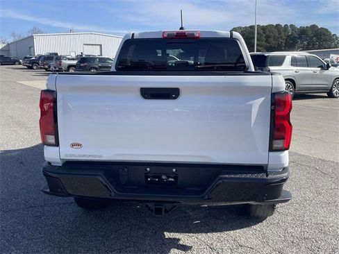 Used 2023 Chevrolet Colorado Z71 w/ Z71 Convenience Package 2 image 5