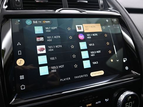 Used 2021 Jaguar E-PACE SE image 17