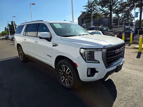 Used 2021 GMC Yukon XL AT4 w/ AT4 Premium Package AWD/4WD image 1