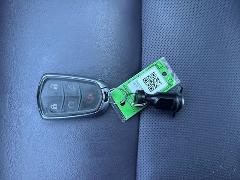 Used 2017 Cadillac XT5 Luxury w/ Driver Awareness Package image 30