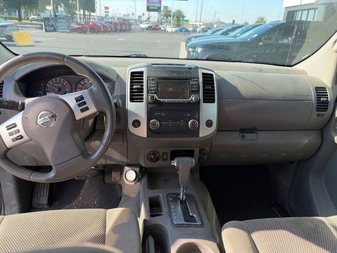 Used 2016 Nissan Frontier SV AWD/4WD image 7