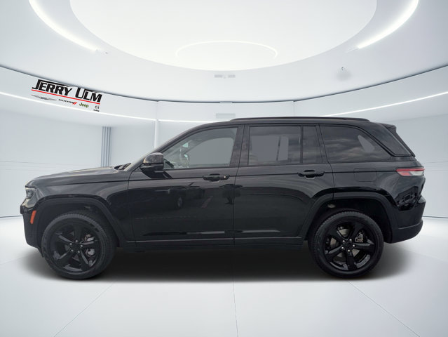 Certified 2025 Jeep Grand Cherokee Limited w/ Luxury Tech Group II AWD/4WD image 6