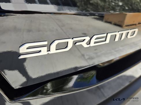Certified 2026 Kia Sorento LX FWD image 15