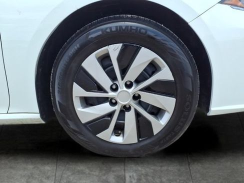 Used 2023 Nissan Altima 2.5 S FWD image 9